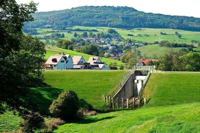 Der Hochwasserschutz im  Hexental, hie...tnau und Horben gemeinsam finanziert.   | Foto: Faktor Grn