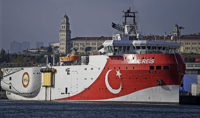 Das trkische Forschungsschiff &#8222;...chungen im stlichen Mittelmeer fort.   | Foto: OZAN KOSE (AFP)