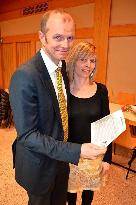 Bürgermeister Zäpernick tritt wieder z...mmen mit seiner Frau Kristin zu sehen.  | Foto: Michael Gilg