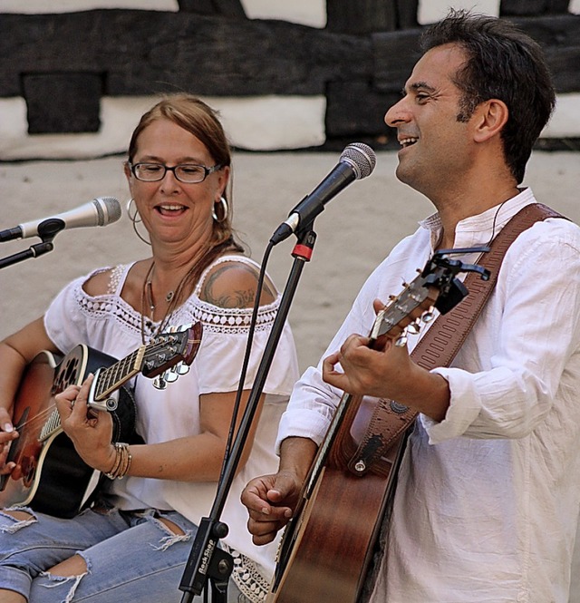 Carmen und Attila Gkdemir freuten sic...Gste in Emmendinen spielen zu knnen.  | Foto: Annika Sindlinger