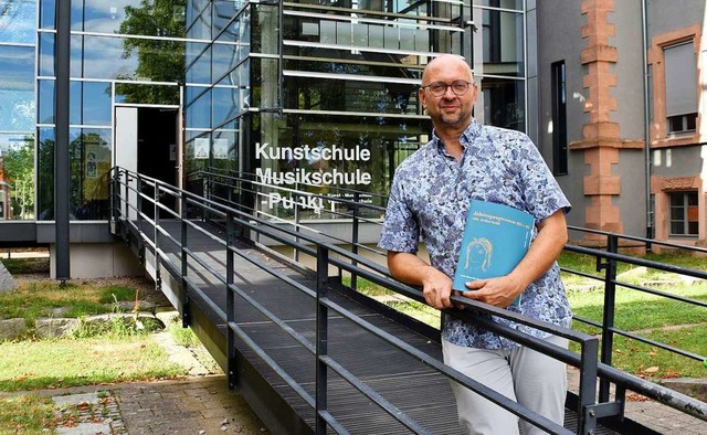 Michael Witte, Leiter der Kunstschule ...reativitt sind keine Grenzen gesetzt.  | Foto: Barbara Puppe