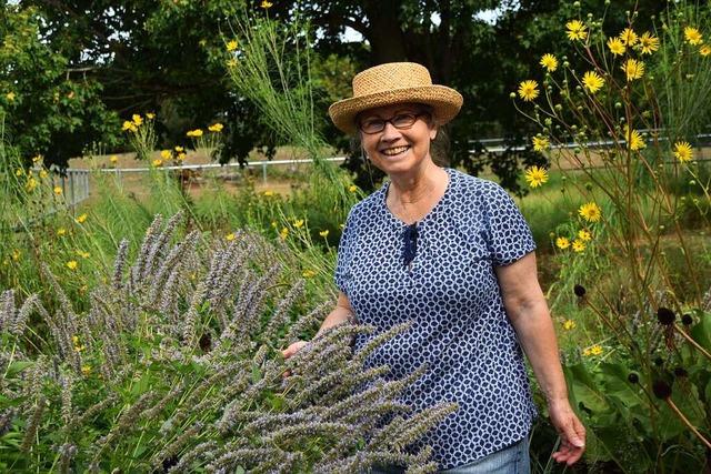 Gerlinde Kurzbach mit Agastache.  | Foto: Sarah Nltner