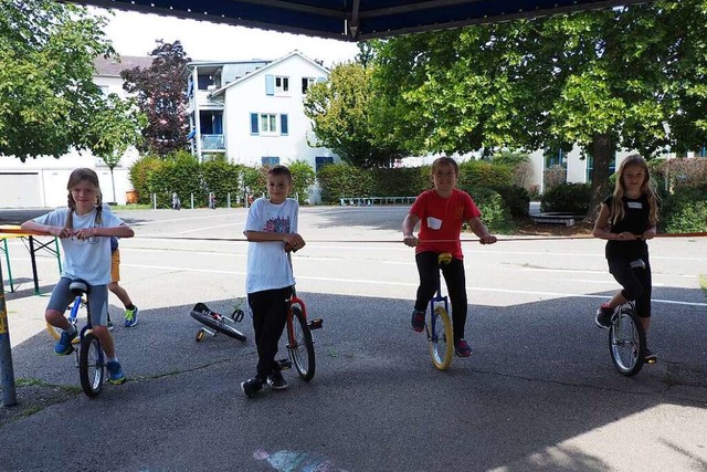 Statt der Zirkuspdagogen leisten Span...schamberschule gleichwohl viel Freude.  | Foto: Herbert Frey