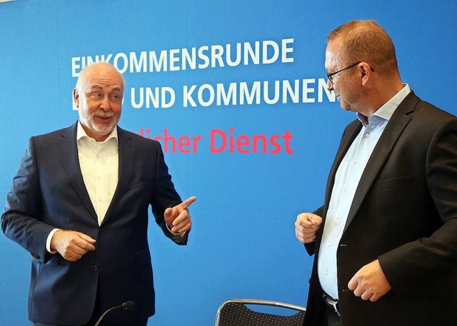 Ulrich Silberbach (l), Bundesvorsitzen...Frank Werneke, Vorsitzender von Verdi.  | Foto: Wolfgang Kumm (dpa)