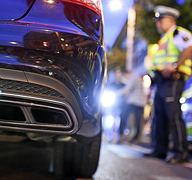 Die Polizei, hier in Mannheim,  kontro...n ihrem lrmenden Herumfahren genervt.  | Foto: Uwe Anspach