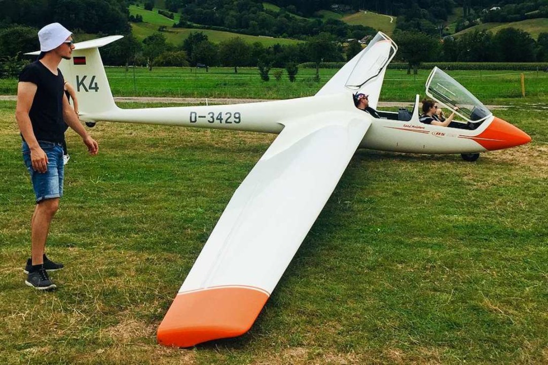 Im doppelsitzigen Segelflugzeug geht e...#8211; sie drfen auch selbst steuern.  | Foto: Gina Kutkat