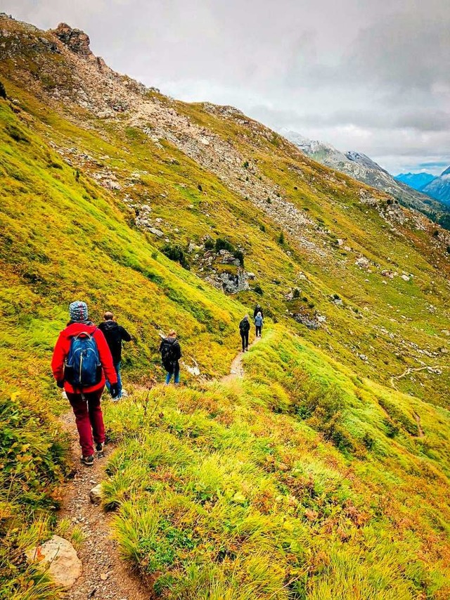 Wandern in abgeschiedener Natur: auf schmalen Pfaden unterwegs im Oberengadin  | Foto: Daniel Cohen