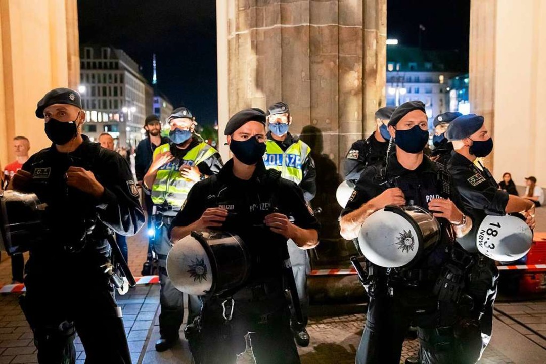 Berliner Polizei Bereitet Sich Auf Demo Gegen Corona-Politik Vor ...