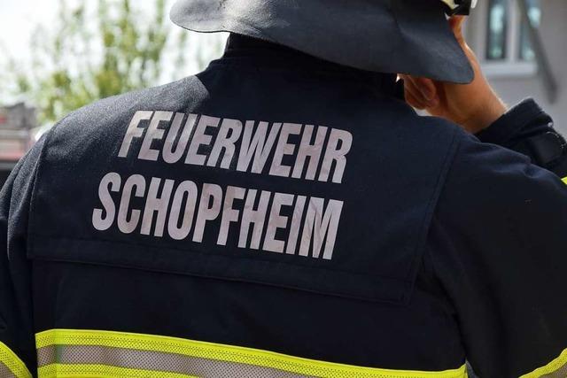 Brennender Abfall in der Hauptstrae und nchtliche 