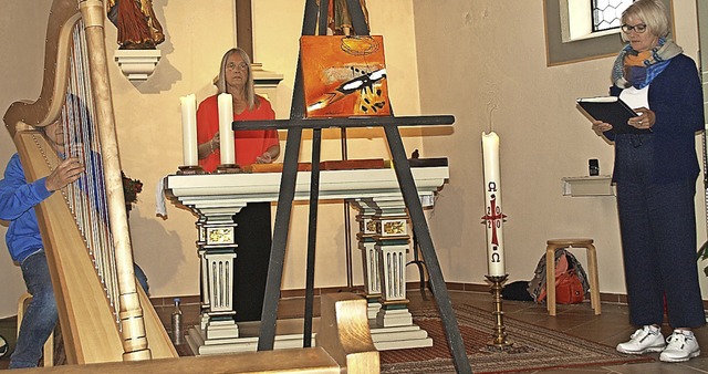 In der Kapelle in Hogschr stellte Bri...czotok (Harfe) meditativ begleiteten.   | Foto: Karin Stckl-Steinebrunner