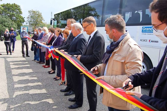 Bei der Einweihung der neuen deutsch-franzsischen Buslinie  | Foto: Hagen Spth