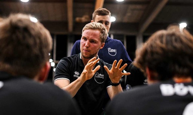 Wird auch weiterhin viele junge Spieler coachen: FT-Trainer Jakob Schnhagen  | Foto: Patrick Seeger