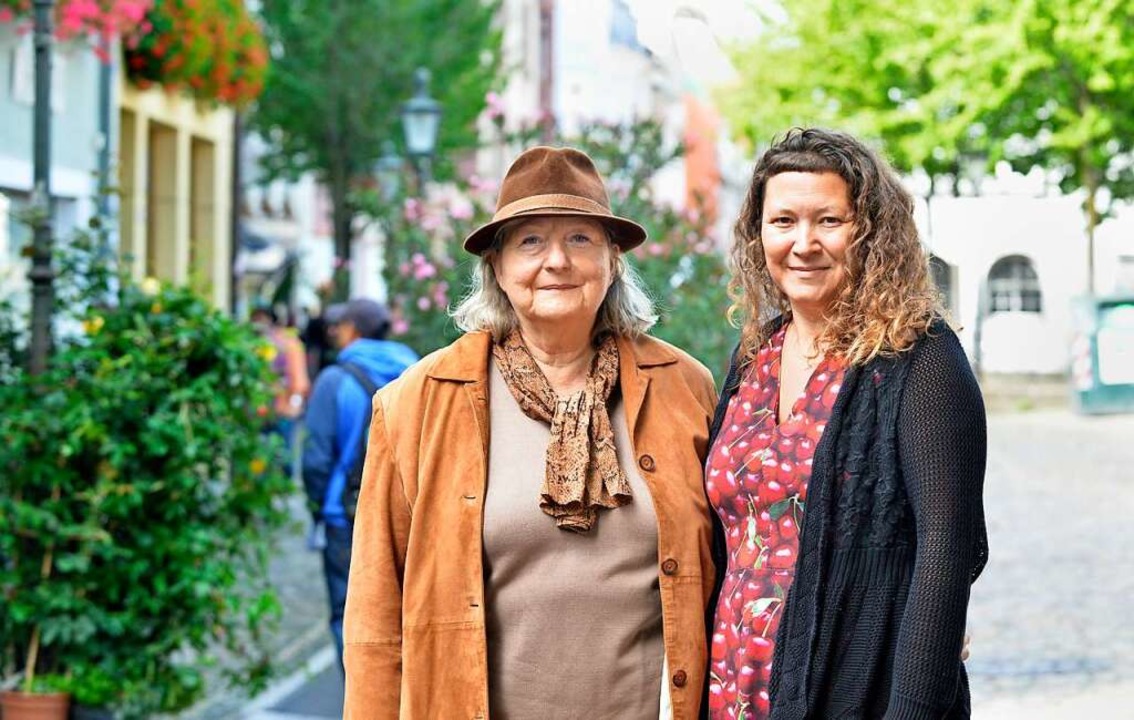 Anna Hertenstein (links) und Elisabeth...2;Kunst in der Oberen Altstadt&#8220;.  | Foto: Michael Bamberger