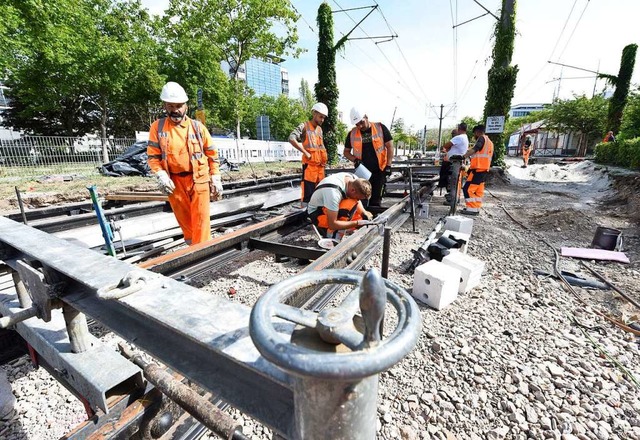 Gleise und Weichen im Abschnitt zwisch...strae&#8220; werden derzeit erneuert.  | Foto: Rita Eggstein