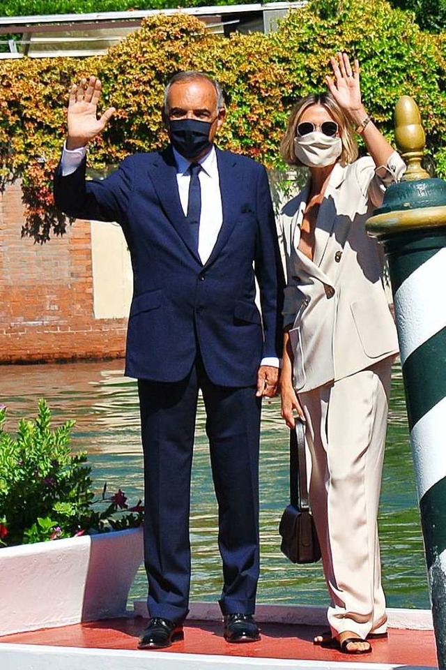 Venezianische Masken im Jahr  2020: di...nd der Festivalleiter  Alberto Barbera  | Foto: Fabio Sasso (dpa)