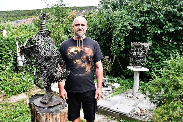 Rost gibt seinen Schrott-Kunstwerken d...entlich zugnglichen  Skulpturengarten  | Foto: Barbara Ruda
