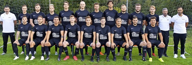 Die zweite Mannschaft der SG FC Wehr-B...euting (stehend Zweiter  von rechts)    | Foto: Edgar Steinfelder