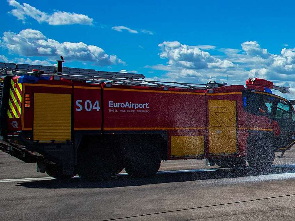 bung der Flughafenfeuerwehr am Euroairport