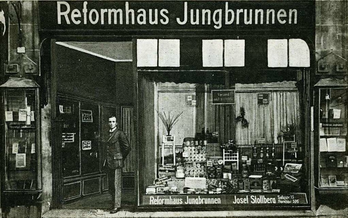 Das Bild aus der Zeit um 1921 zeigt da...k in der Salzstraße 15 befunden hatte.  | Foto: Archiv Manfred Gallo