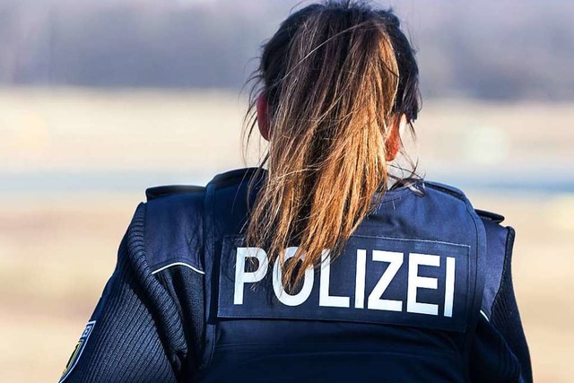 Die Bundespolizei musste sich in Lrra...nkenen auseinandersetzen (Symbolfoto).  | Foto: Tobias Arhelger / stock.adobe.com