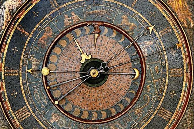 Uhr im Klostermuseum in St. Märgen zeugt von alter Handwerkskunst