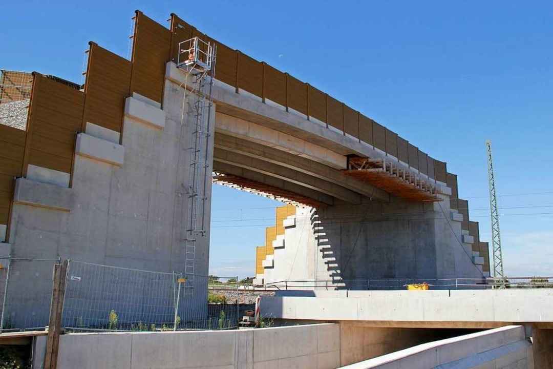 Mehr als acht Meter ist die neue Flede...ung f�r die H�gelheimer Runs zu sehen.  | Foto: Alexander Huber