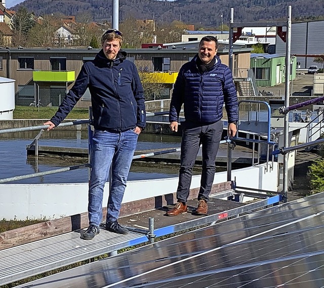 Die Photovoltaikanlage auf dem Dach de...Brgermeister Adrian Schmidle tragen.   | Foto: Gemeinde Murg