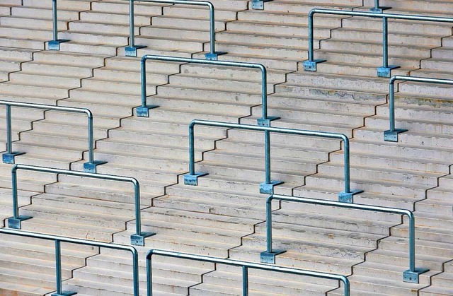 Am Sonntagmittag sollen die Rnge im neuen Stadion leer bleiben.  | Foto: Michael Bamberger