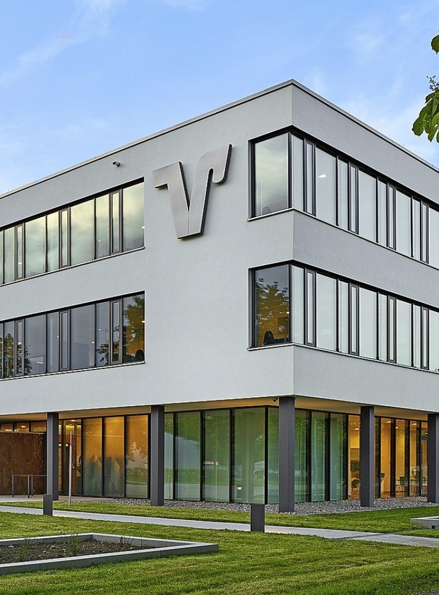 Die Volksbank-Zentrale im Gewerbepark Breisgau  | Foto: Volksbank Breisgau-Markgrflerland