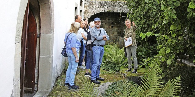 Wie wichtig der Stadtgraben und der St...r-Schwarz (rechts) bei Stadtfhrungen.  | Foto:  Yvonne Wrth