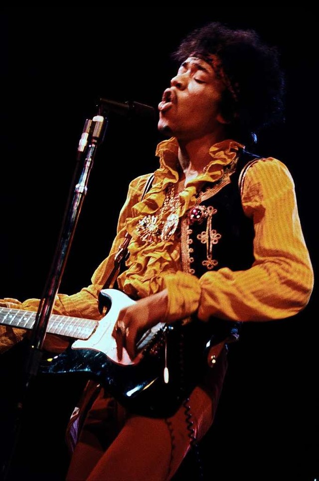 Jimi Hendrix 1967 beim Festival in Mon...ndete, machte ihn in den USA zum Star.  | Foto: Colin Beard/Authentic Hendrix LLC