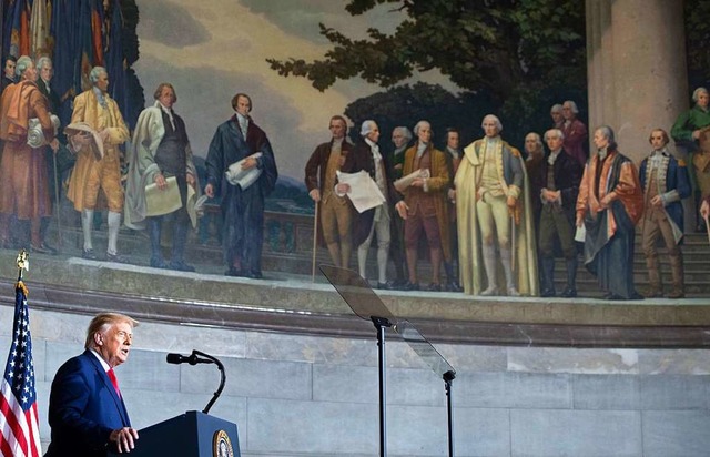 Donald Trump im National Archives Museum.  | Foto: SAUL LOEB (AFP)