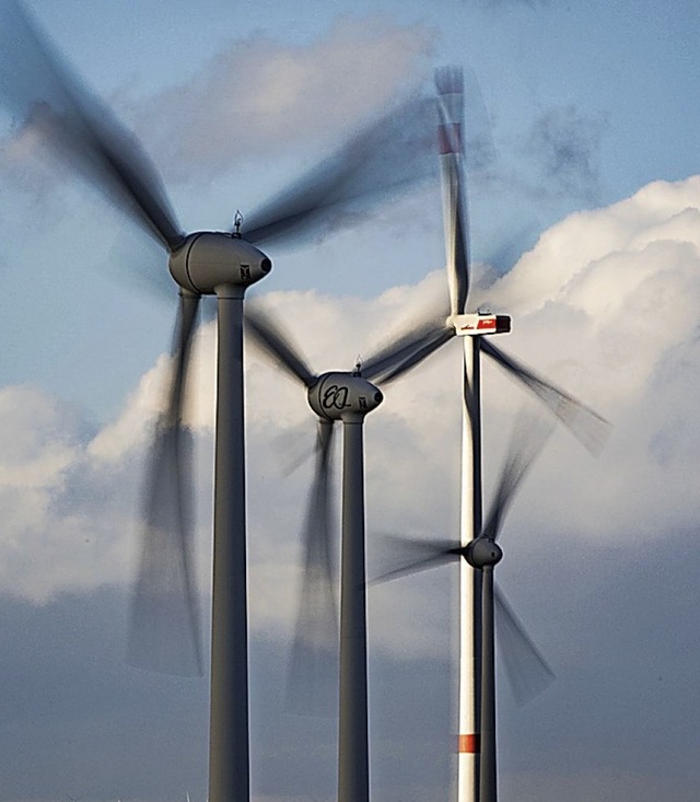 Ein Schub  fr erneuerbare Energien ist das Ziel des Vereins CO2-Abgabe.  | Foto: Frank Rumpenhorst (dpa)