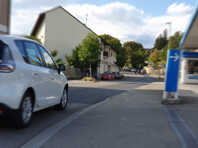 Lange ging es in der Turmstrae nur in...tung, jetzt ist die Baustelle gerumt.  | Foto: Karl Kovacs