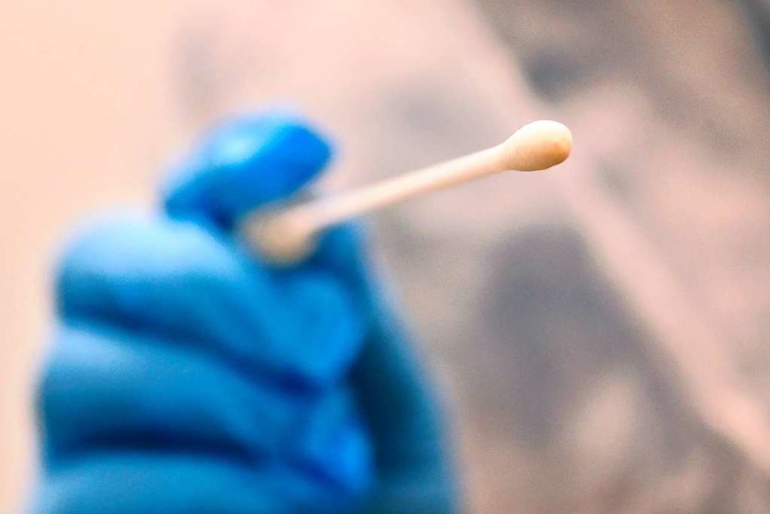 Mehrere Personen aus dem Umfeld des Ba...das Coronavirus getestet (Symbolbild).  | Foto: Karl-Josef Hildenbrand
