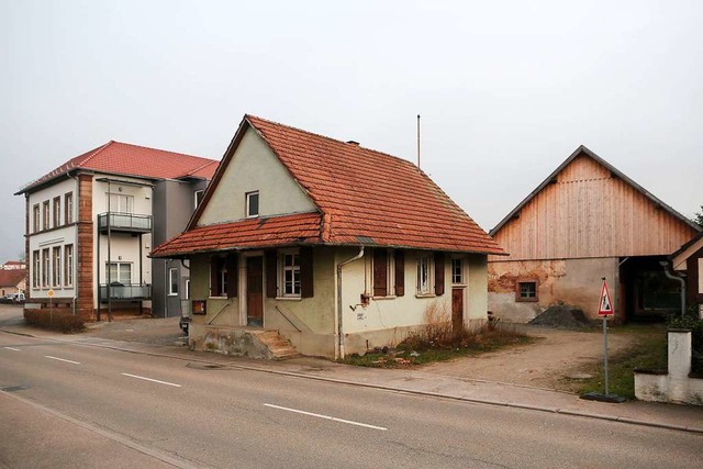 Das Milchhusle (Mitte) und der Stiers...) sollen zu Wohnungen umgebaut werden.  | Foto: Christoph Breithaupt