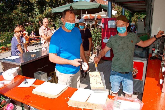 An den Marktstnden in Gundelfingen gab es Leckeres und Schnes.  | Foto: Andrea Steinhart