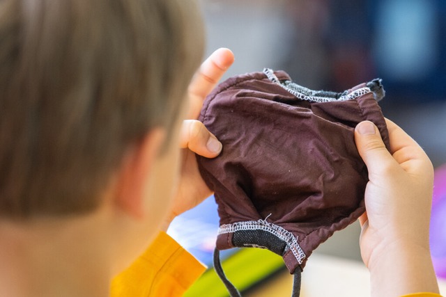 In den sechs Wochen seit Schulstart na...Erwachsene, 15 Kinder und Jugendliche)  | Foto: Robert Michael (dpa)