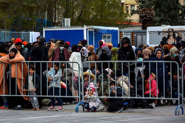 Migranten auf der griechischen Insel Lesbos  | Foto: Panagiotis Balaskas (dpa)
