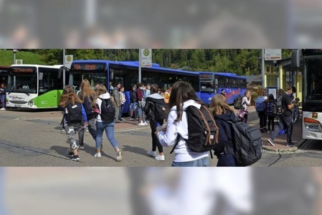 Überfüllte Schulbusse bereiten Eltern Sorgen
