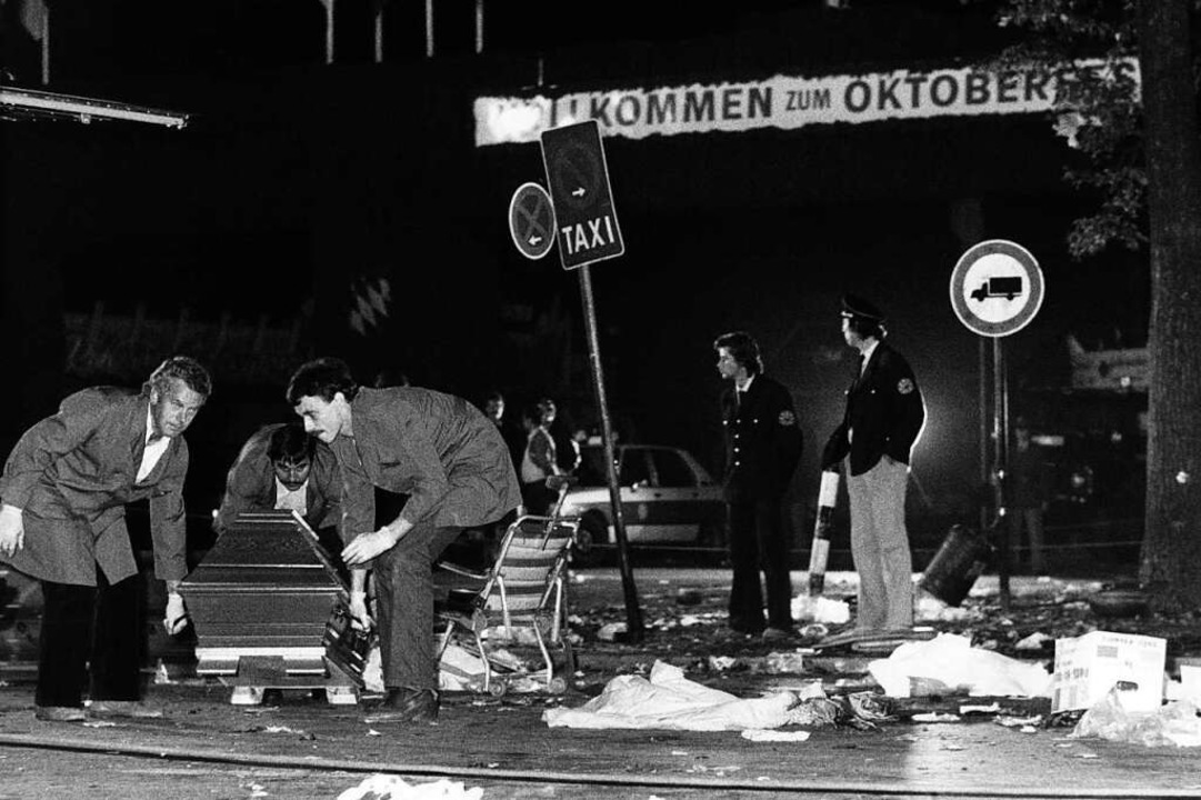 Der verwüstete Tatort beim Münchner Oktoberfest am 26. September 1980  | Foto: Frank Leonhardt