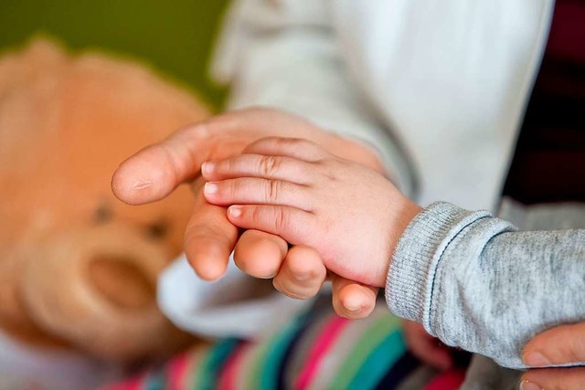 Wenn Kinder von einer tdlichen Krankh...t  der Kinder- und Jugendhospizdienst.  | Foto: Daniel Karmann dpa