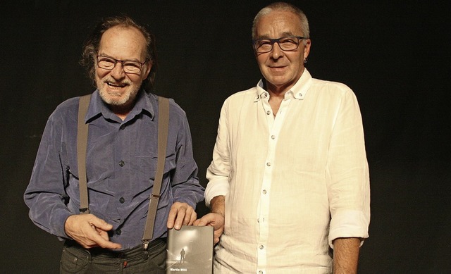 Martin Willi, rechts, mit Lektor Manu ...imi &#8222;Skelett des Grauens&#8220;   | Foto: Peter Schtz