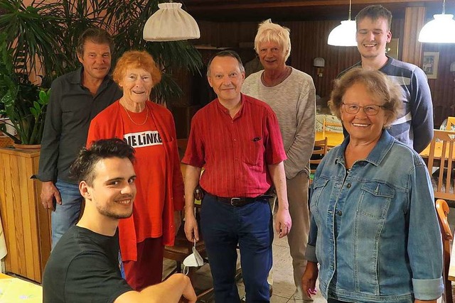 Neuer Vorstand mit Landtagskandidat (v...oritz Kenk, Adelheid Wilhelm-Sprondel.  | Foto: Beatrice Ehrlich