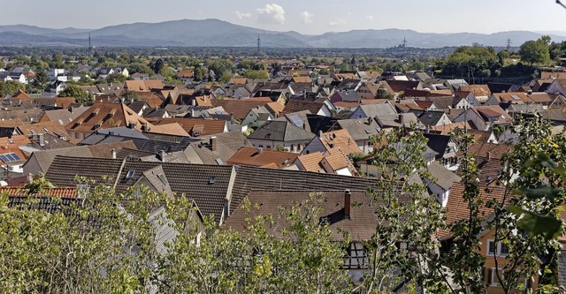 Blick von der Schule hinunter auf den ...ichen Charakter per Satzung schtzen.   | Foto: Martin Wendel