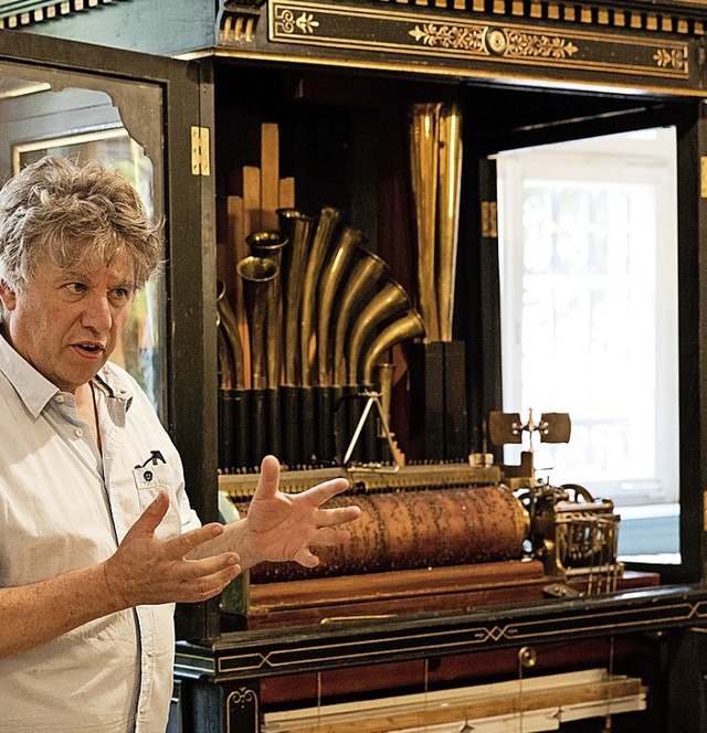 Orgelbaumeister Stefan Fleck und das r... gefrderte  &#8222;Ewig Werkle&#8220;  | Foto: Gabriele Zahn