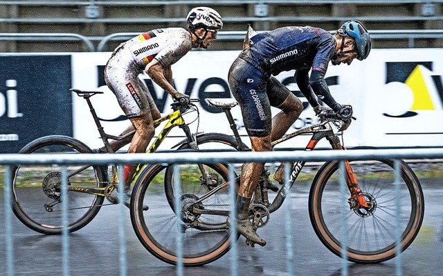 Fnfter im ersten Rennen im Regen von ...s) im Sprintduell mit Daniele Braidot   | Foto: Lynn Siegel