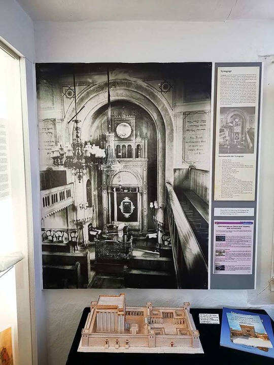 Über die alte Synagoge (im Bild) wird ...äumprogramms, von Markus Wolter gehen.  | Foto: Patrik Müller