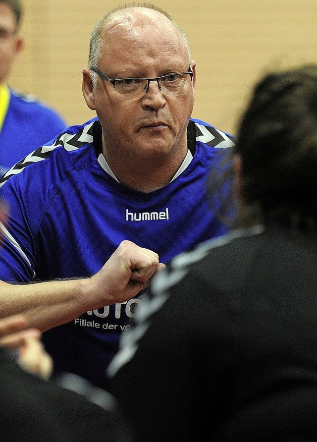 Ralf Mttler, hier noch im Blauen Dres...Coach der HSG Meienheim/Nonnenweier.   | Foto: Pressebro Schaller