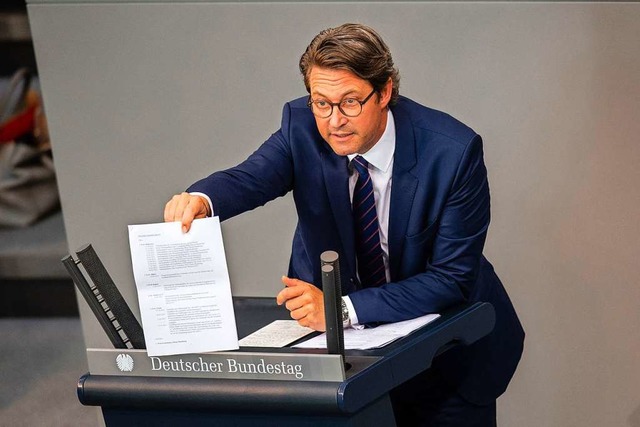 Verkehrsminister Scheuer (CSU) 2019 im Bundestag zur Pkw-Maut  | Foto: Lisa Ducret (dpa)
